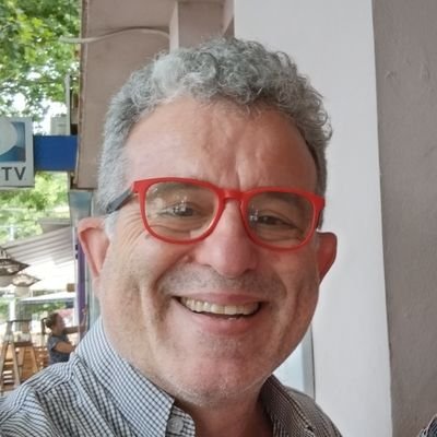 Cada día un intento, con poesia, para el encuentro con el otro.