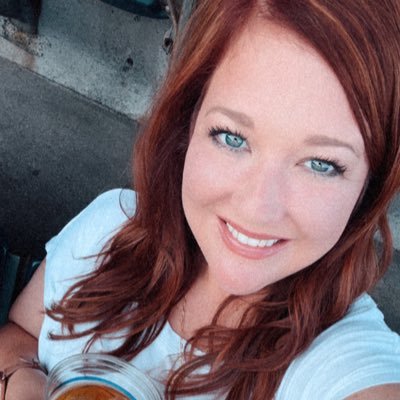 iamjaclynrose's profile picture. I live life without pretending, I'm a sucker for happy endings.. Jesus. My boys. Hogs. Cowboys.