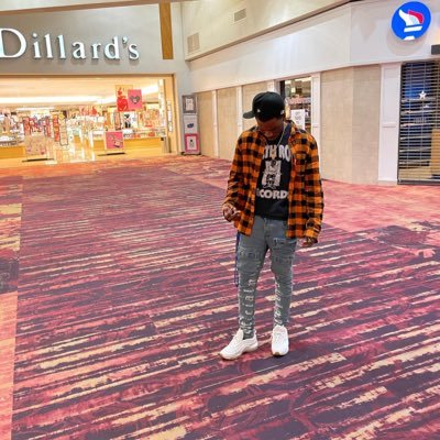 IG: theofficialdreeee | US AirForce✈️🇺🇸TX | #EH45❤️🖤