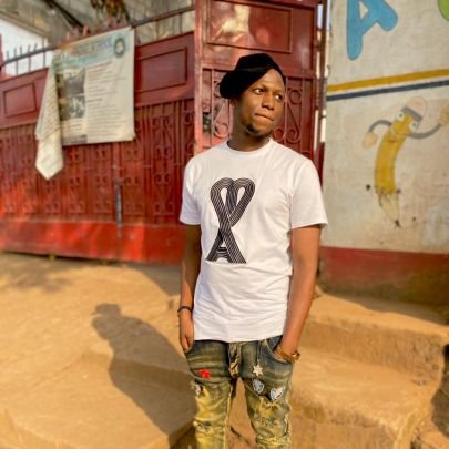 itz_sisa's profile picture. I'ma few things you might wanna know 👍👍👍 tappin