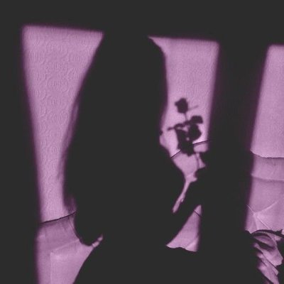 Cassie_bun's profile picture. “Her heart hung heavy as the moon."
