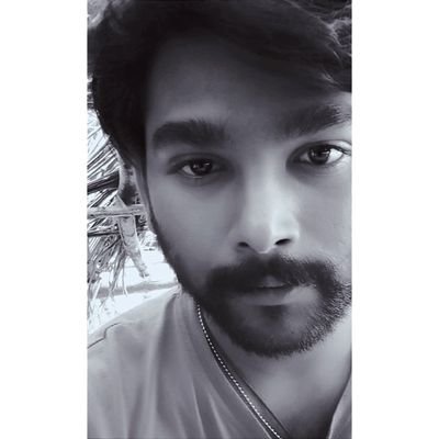Actor/director/writer/cinematographer/😎
debut film #theera