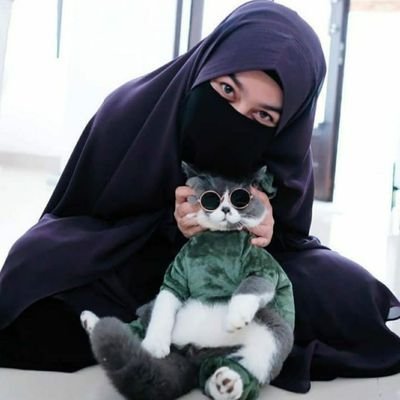 RaphatQ's profile picture. Student
