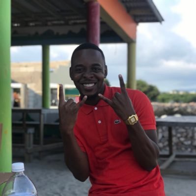 noelcole21's profile picture. 