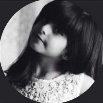 إن مـا رقيـت بكـف يمنـاك لسحـاب
محـدٍ علـى متنـه يشيـلك للسماء....❤️
#خريجة 2022👩🎓