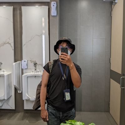 douchebax's profile picture. 