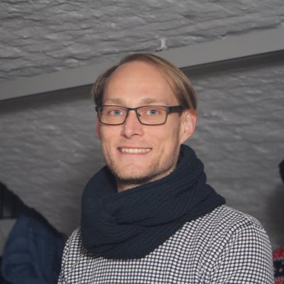 YanneDea's profile picture. trans enby | Feminism | Soziale Arbeit | Pronomen: Yanne | nicht immer hier; nicht immer ich selbst | Burnout ist jetzt ein Teil von mir | Wire: @quing82