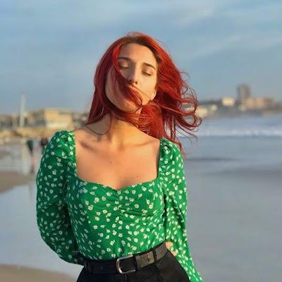 Lizachimaka's profile picture. copywriter at Sweet club 🍦 Discord -discord.gg/9ZPuYdm4 👉http://Linktr.ee6FShttps://linktr.ee/sweet_club4V3 #nft #nftcreators #gogirls #womannft
