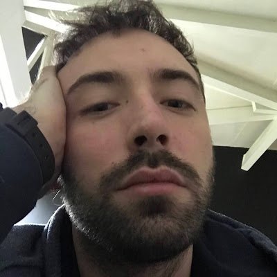 frankiuti's profile picture. 