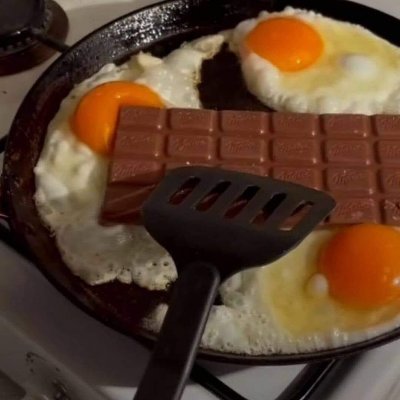 shitblowinup's profile picture. 