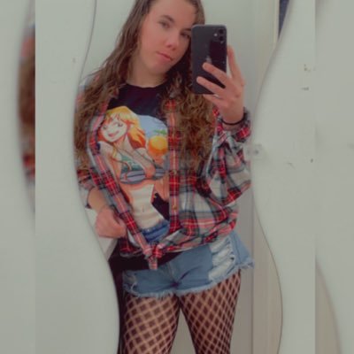 mychickbad4201's profile picture. Pnw. ♈ I love space