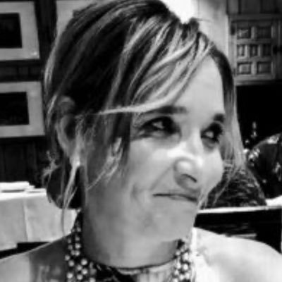 SuarezTramon's profile picture. Letrada por vocación. Perito Calígrafo por afición.  Ganas de vivir. En pareja.