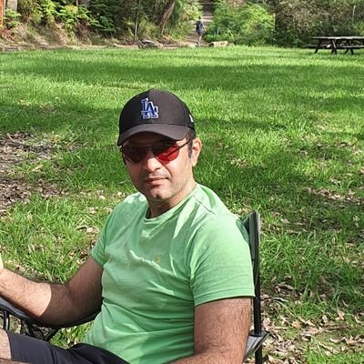 sinadaily's profile picture. مبادا خالیت شکر ز منقار