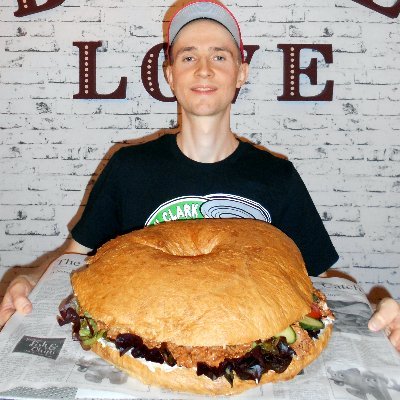 Competitive eater and food lover from the Czech Republic. Check out my YouTube channel https://t.co/TgCUnD2W0B