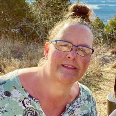 myfox33's profile picture. 🎼Music does something to my soul.🎶 Nature inspires me.🦜🪺🕷🦋 🍄 Also an overthinker. 🤔 It’s a whole thing.