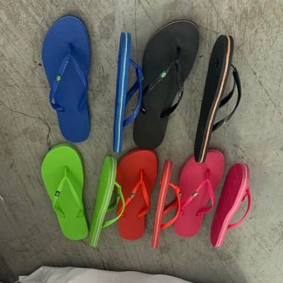 Experienced Chinese Supplier of slippers,sandals and flipflops.