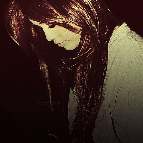 I'm here to support Miley Rღy Cyrus. Im a BoySmiler, BoyBelieber & BoySelenator. i don't hate to nobody #RadiateLove❥ ❤