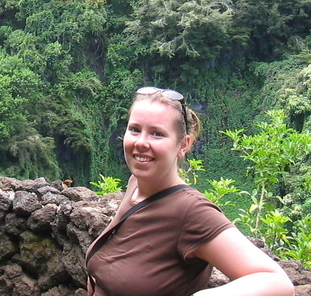 lillowen's profile picture. Copywriter, baker of cookies, and rememberer of really unimportant facts