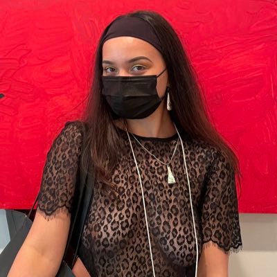 ubebebeu's profile picture. LAND BACK.