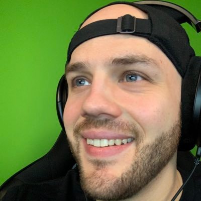 I play video games on the internet | Business: maerdisul@gmail.com | https://t.co/ZnSXqIjXp8…