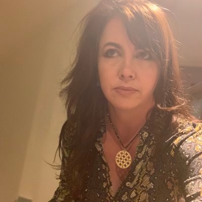 PradaAndProzac's profile picture. Opinionated. Occasionally everything. Always something Dip in #OMBLE