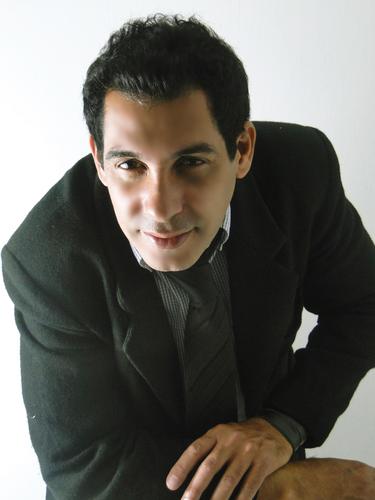 Sou Cantor - Musico - produtor - compositor - Estamos com estudio de gravação - Se você deseja gravar se CD - Pergunte-me como...
19 8268-9608/9828-1928
