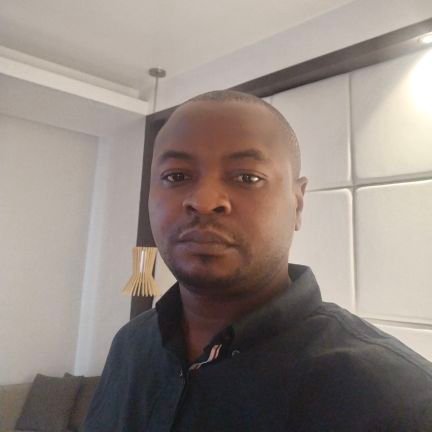 am tall and nice looking guy that like chilling out with friends and making new friends, I love life and i have fear of God at heart.