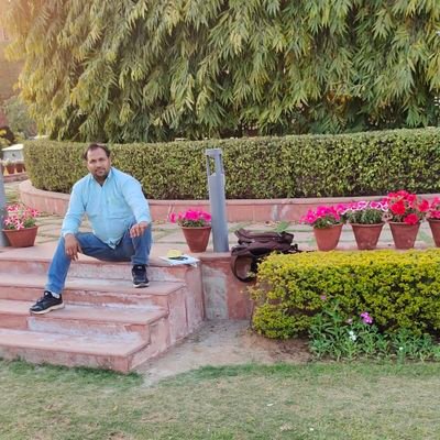 व्यक्ति को अपने जीवन में सत्य, ईमानदारी,सादगी,सहनशीलता,एक दूसरे की मदद,सामाजिक समरसता,आदि गुणों को अपनाना चाहिए और ईमानदारी से परिश्रम करते हुए आगे बढ़ना चाहिए।