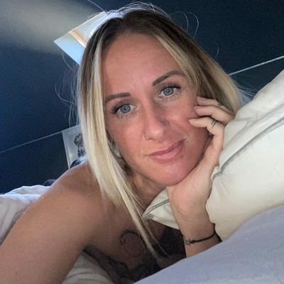 40 year old Naughty, British MILF 💦 🔥Big boobed 🔥MILF 🔥Tattooed 🔥Accepts requests! 🔥Very Horny 😈😈 NO CASHAPP OR PAYPAL https://t.co/qihcRcZxOe