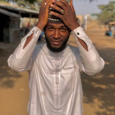 I'm Shehu Usman lugguhuru (Habshehu 💘) Al_illelaweey💞 Proudly muslim 🤴 Allah's protection 💪 Rasul is my hero👌 @ My habeebaty 💕