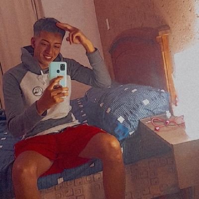 Benjami09296121's profile picture. 18 years🍀

3804-694949