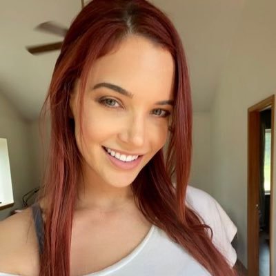 Charlotte4660's profile picture. Love to chat 😊