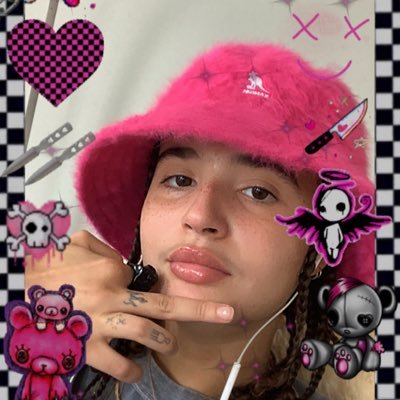 unhingeddaddy's profile picture. Black, gay and unhinged 👉🏽😚👈🏽