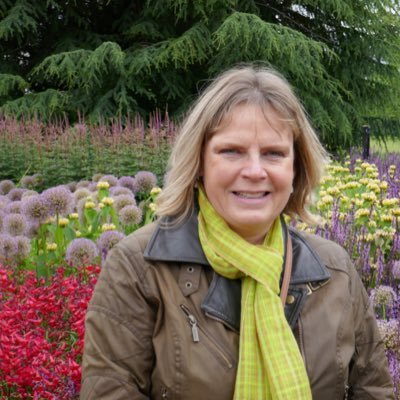 Micro farmer, growing wheat & milling with a water wheel. Foodie. Nutritionist. Food scientist. Past-President @ifstnews. Gardener. Science = force 4 good.