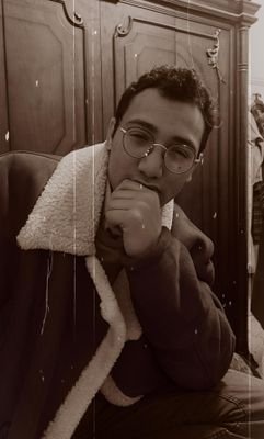 Final-year med student | Chasing maturity and truth *anti-fake* Big fan of football and anime |
Lost in fantasy, drawn to a bit of sadness