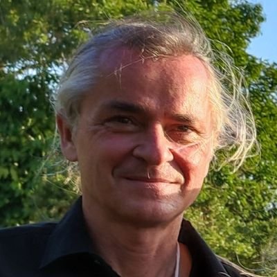 Holger Busse - moved to mastodon https://t.co/6HGgNTSBD0
information technology management, open source, linux, digital library, natural science