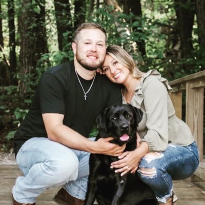 Mrs_Walters218's profile picture. In a world where you can be anything, be kind 💛🖤 #MontourProud