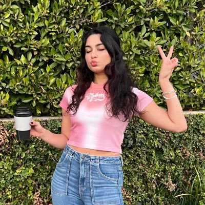 kimyakhoshnan's profile picture. the internet is all made up 💫