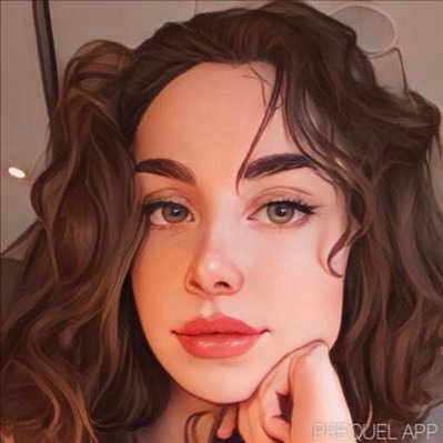 erika_stadnik's profile picture. Multidisciplinary designer