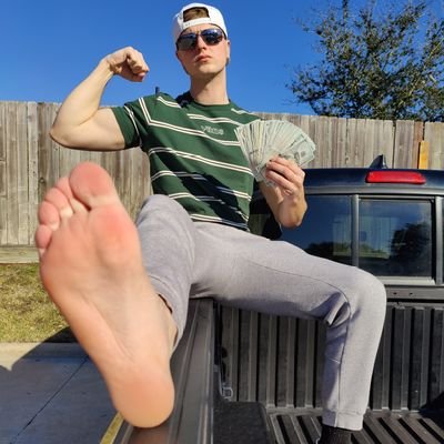 6'1,187 lbs -Straight Texas Stud - Powerful Sz 11's - Welcome to your new place in life loser - #CASHMASTER - Skype: tbrtx13@gmail.com