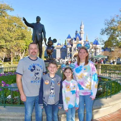 Universal Orlando and SeaWorld Annual Pass holder. Be sure to follow @MagicalMomentss #Believer, #Husband, #Dad. #wdw, #vlogger #uoap