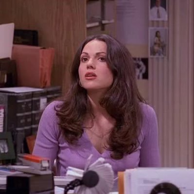 she/her. uso gifs. viendo prelude con phoebe puentes y r&r en la casa de harry. part of lana’s support group. a very lesbian account ;)