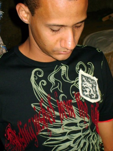 Homem amigo sincero
tricordiano
rokeiro
e sempre corinthiano