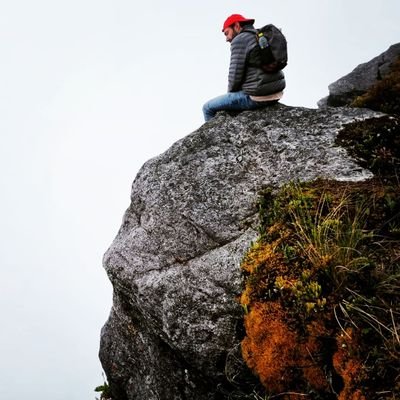 santulseg's profile picture. 