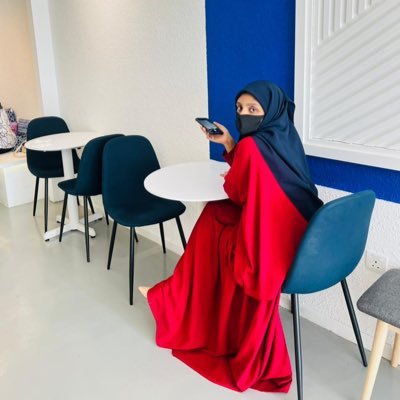 HafizahVazeerul's profile picture. That was just to emphasize how important is your bio. The Crown Factory