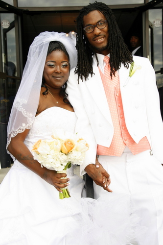 LuvhurtsB's profile picture. A BLACK MAN WHO LOVES MONEY AND HIS FAMILY AND KIDZ AND DA MOST GOD..........