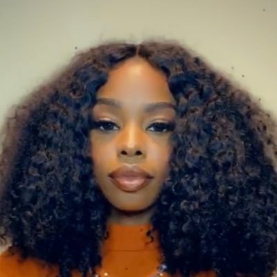 F_For_Fritz's profile picture. PhotograpHER • Portrait • BTS • Creative • Brooklyn ✈️ ATL IG: f.r.i.t.z_