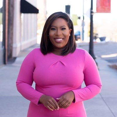 News Anchor/Reporter at KCEN-TV. Dog Lover. People Lover. Nature Lover. Cupcake Lover. I love The Golden Girls. Alpha Kappa Alpha Sorority, Inc. 💚💖