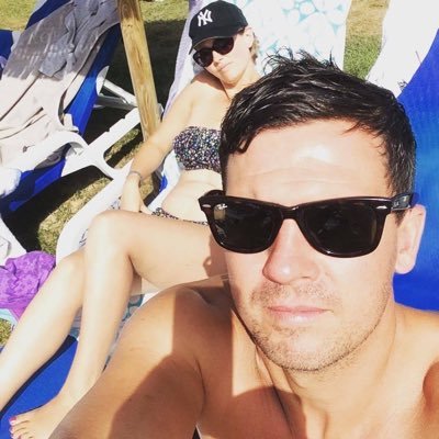 dad first everything else second.massive music fan, massive LFC fan, massive NFL fan, don’t buy the sun , don’t be a knobead, this snowflake is an avalanche