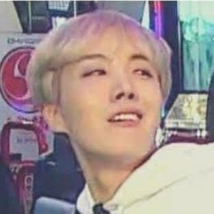 MonikaLathwal's profile picture. u can't reach my StaNDaRDs✨✨